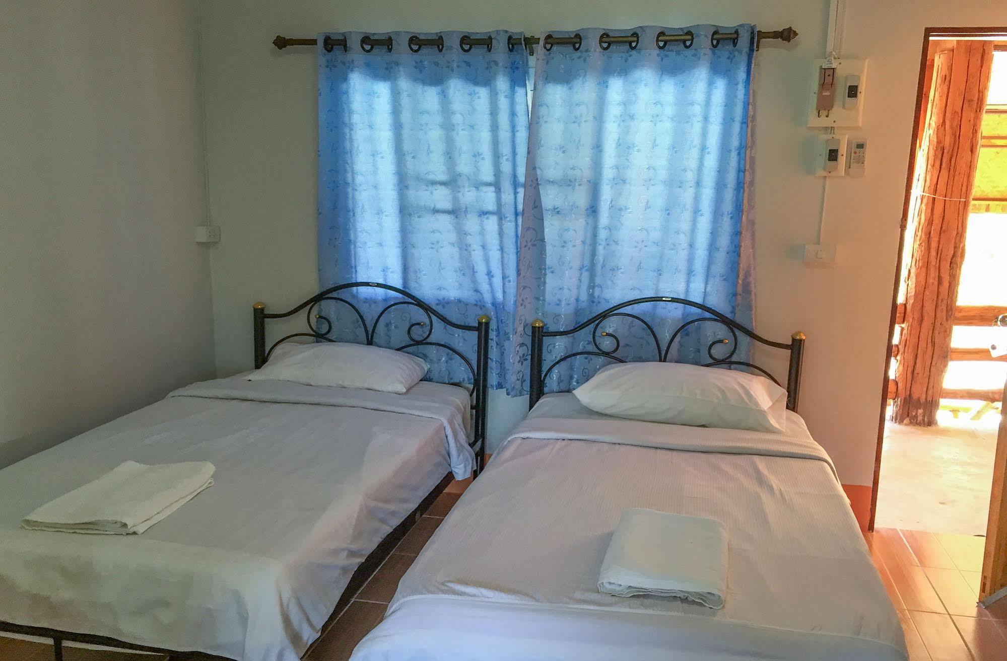 Baan Khue Wieng Resort Mae Sariang Exteriör bild