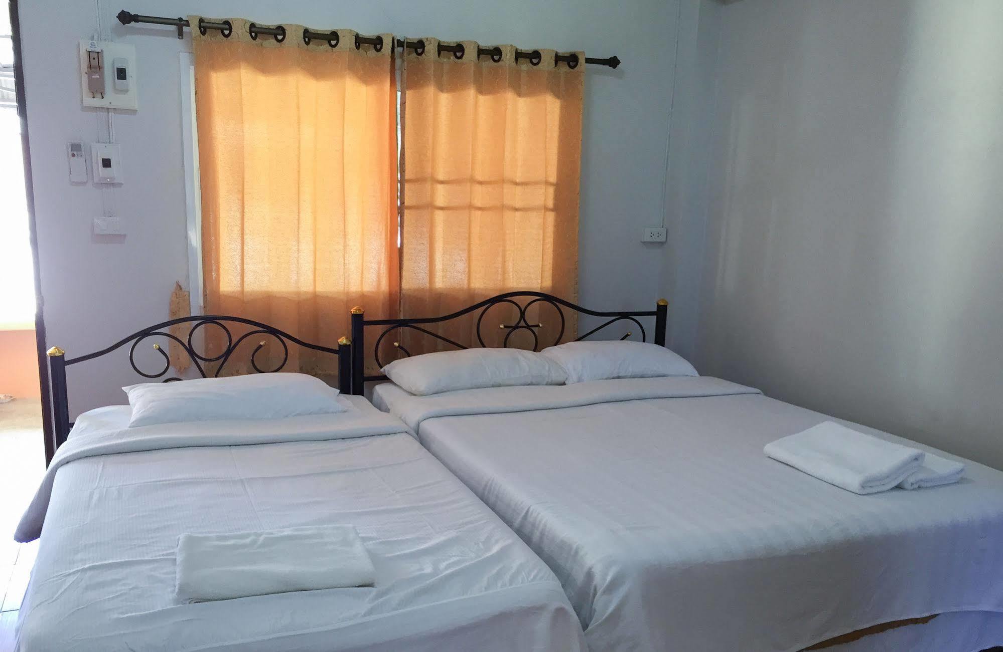 Baan Khue Wieng Resort Mae Sariang Exteriör bild