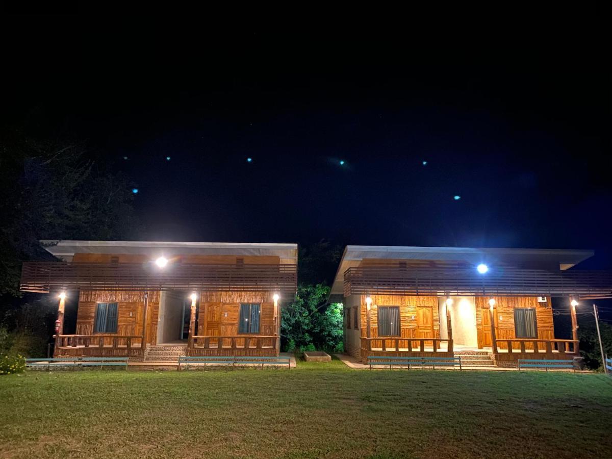 Baan Khue Wieng Resort Mae Sariang Exteriör bild